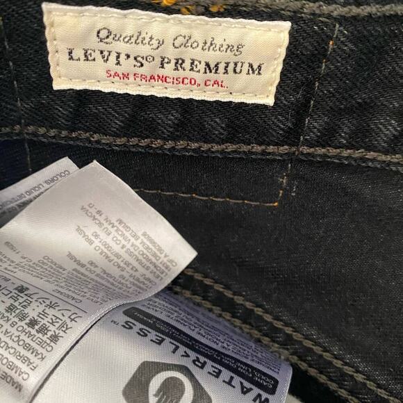 Levi's Premium 501  sz 26 gray distressed‎ jean shorts - Picture 9 of 10